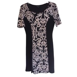 SAMI AND JO BLACK WHITE DRESS size small
